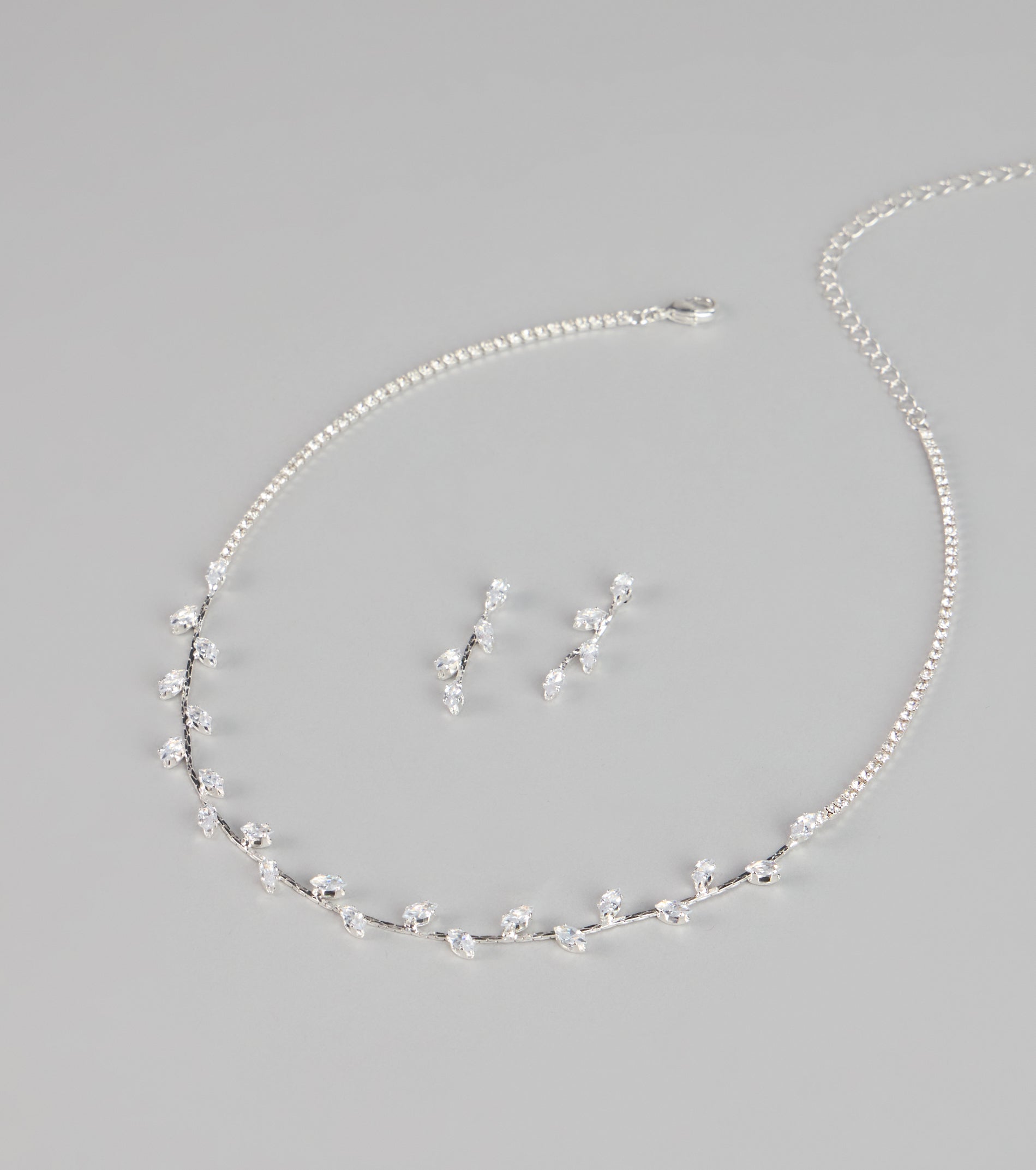 Dainty Shine Rhinestone Necklace And Earrings Set